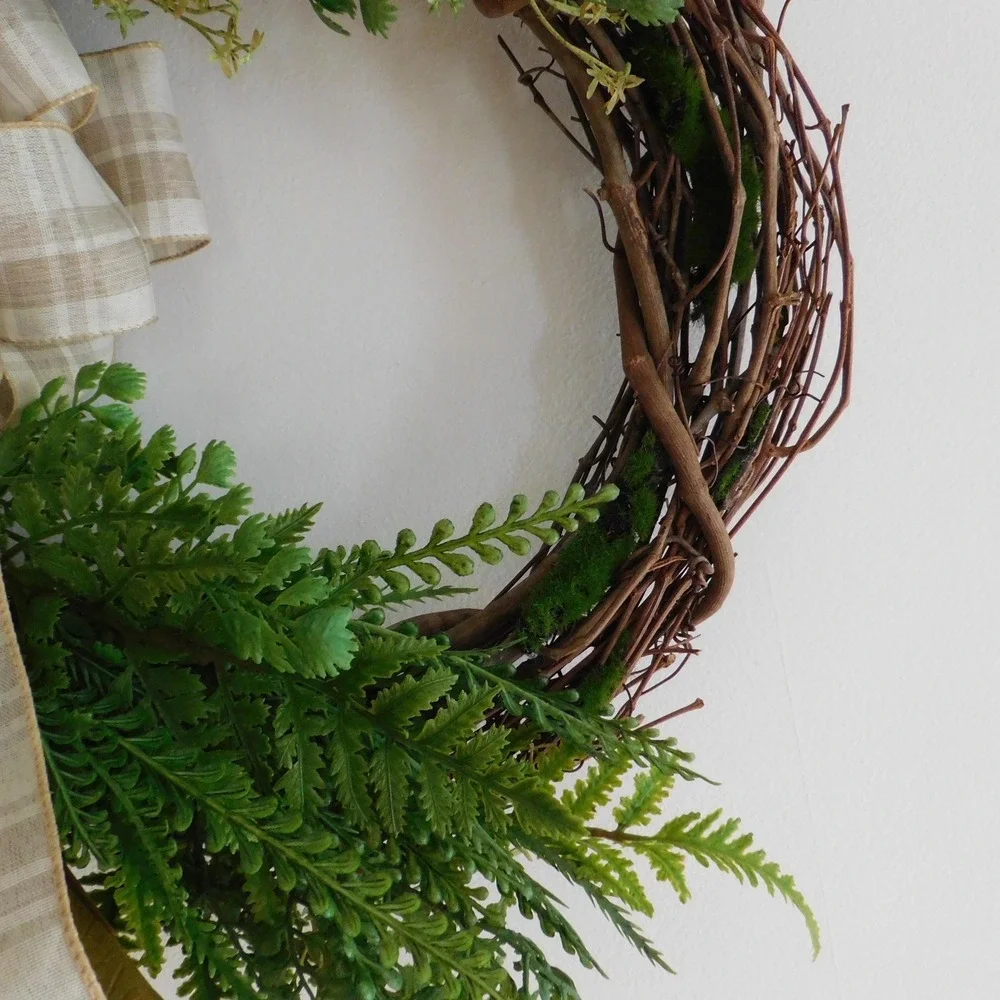 Crescent Fern Wreath, Spring and Summer Greenery,‎ Front Door Decor